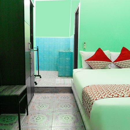 Oyo 3095 Semarapura Homestay Makassar Ngoại thất bức ảnh