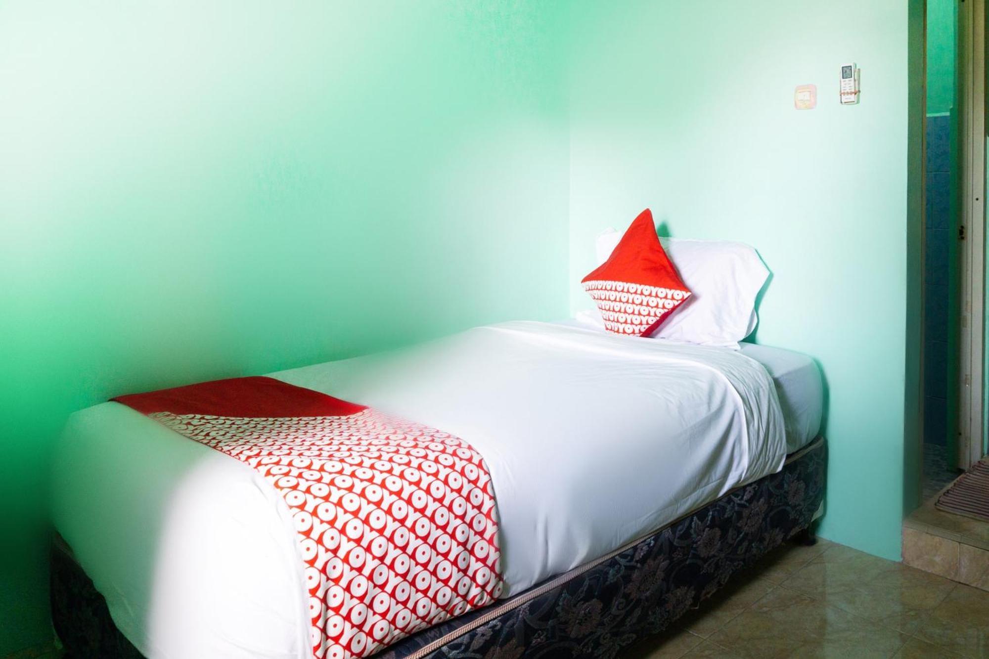 Oyo 3095 Semarapura Homestay Makassar Ngoại thất bức ảnh