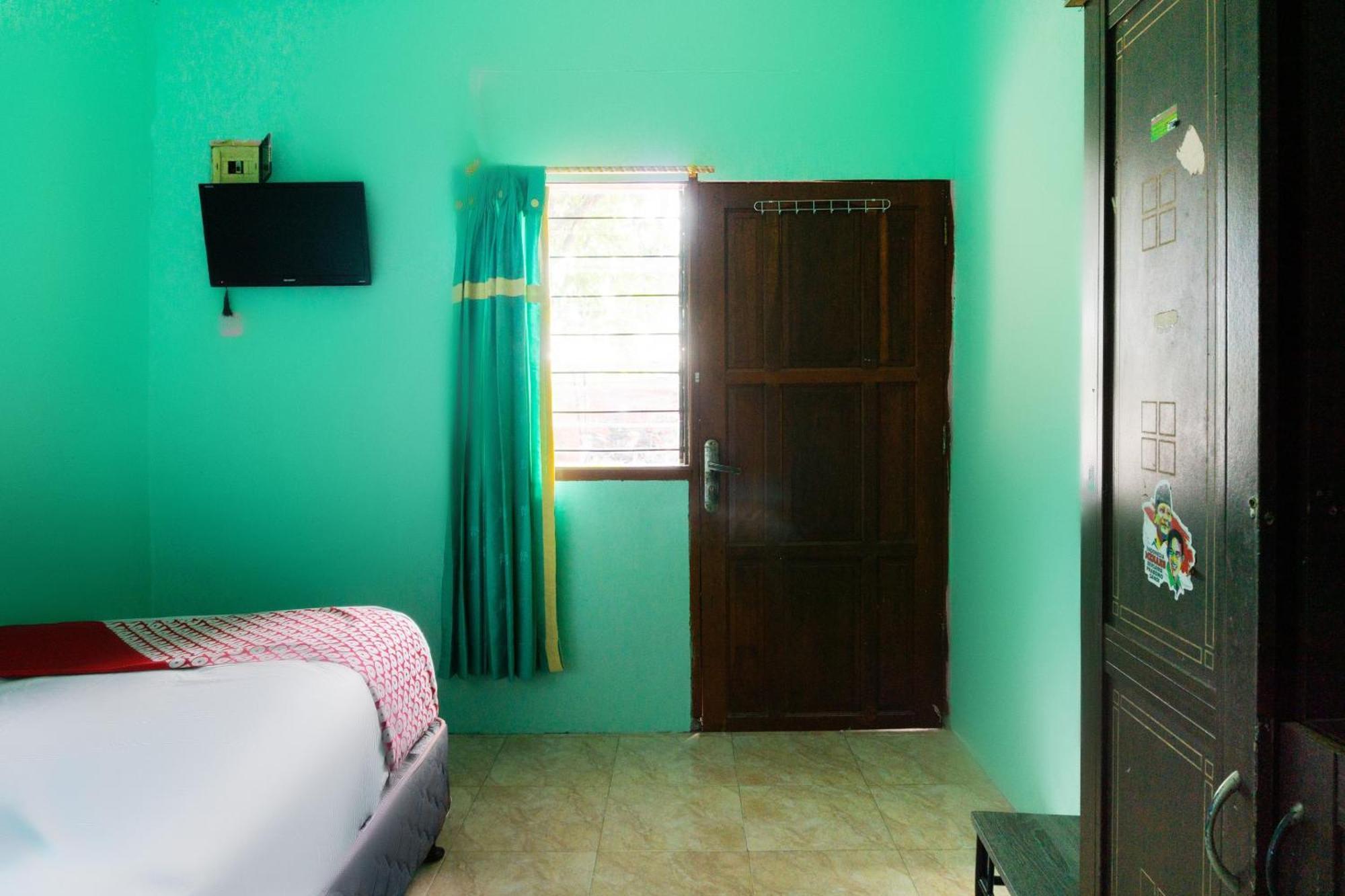 Oyo 3095 Semarapura Homestay Makassar Ngoại thất bức ảnh