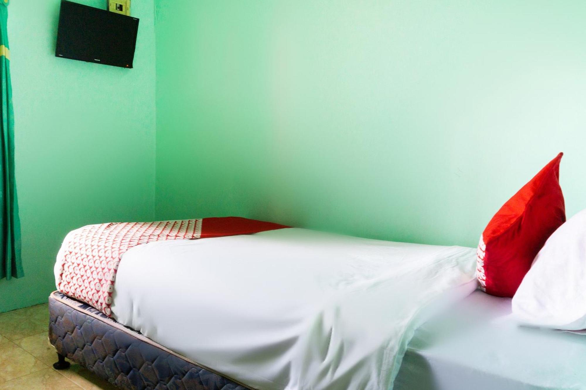 Oyo 3095 Semarapura Homestay Makassar Ngoại thất bức ảnh