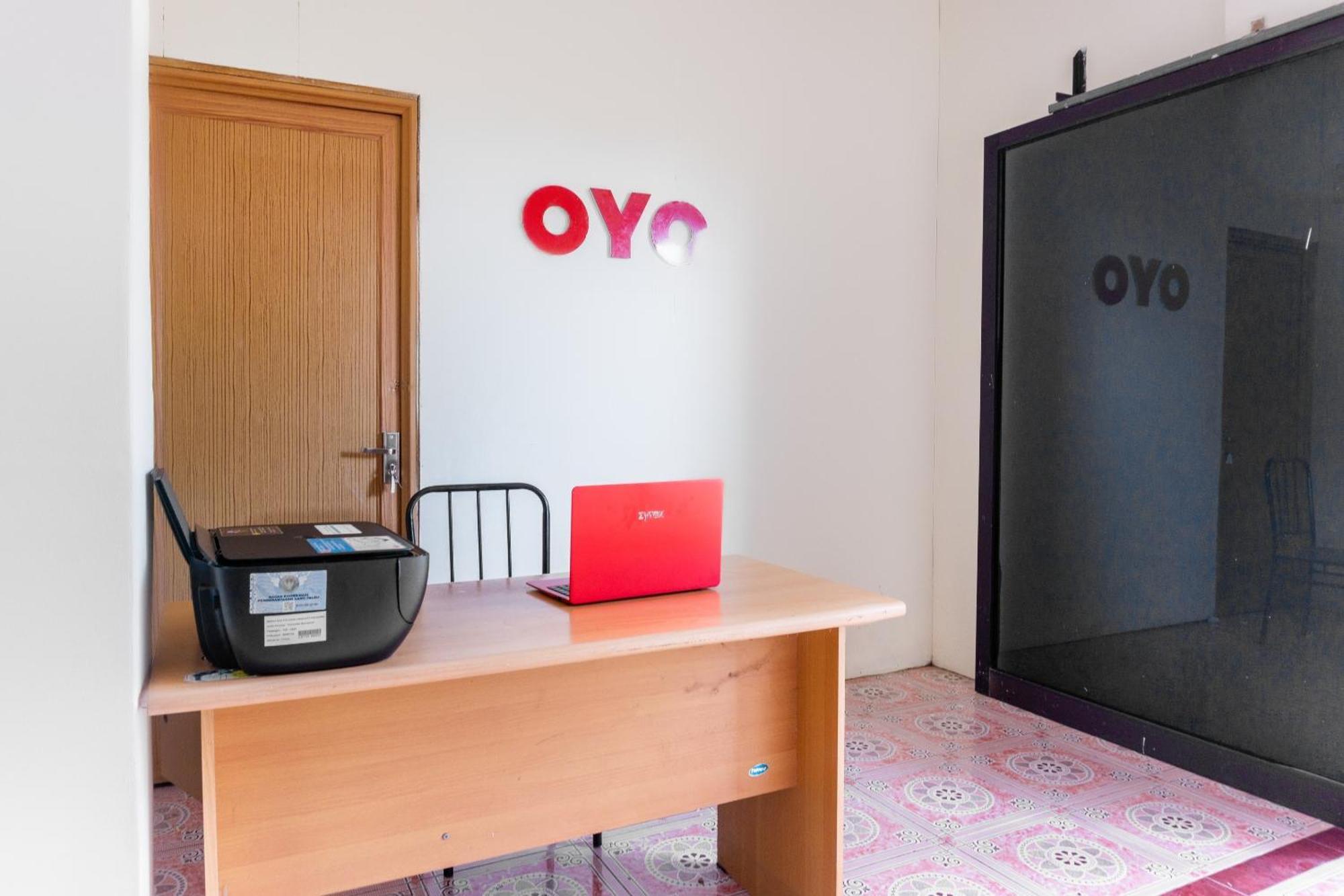 Oyo 3095 Semarapura Homestay Makassar Ngoại thất bức ảnh